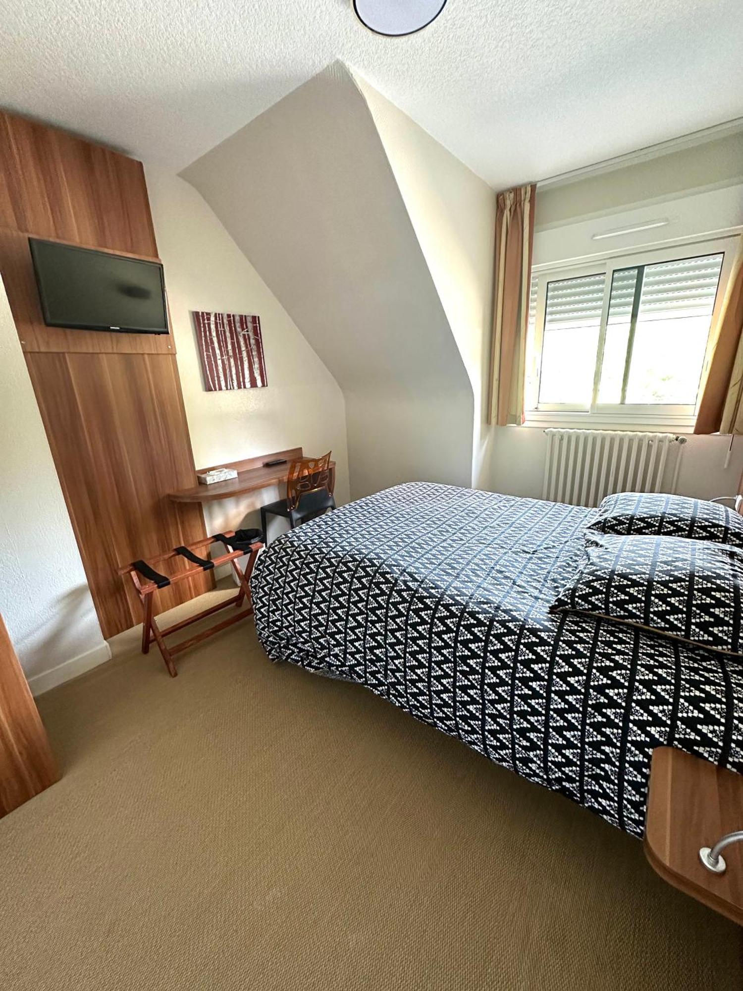 Hotel Roc Land Les Portes du Coglais Eksteriør bilde
